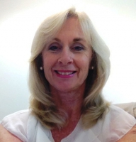 Dr Pam Teys